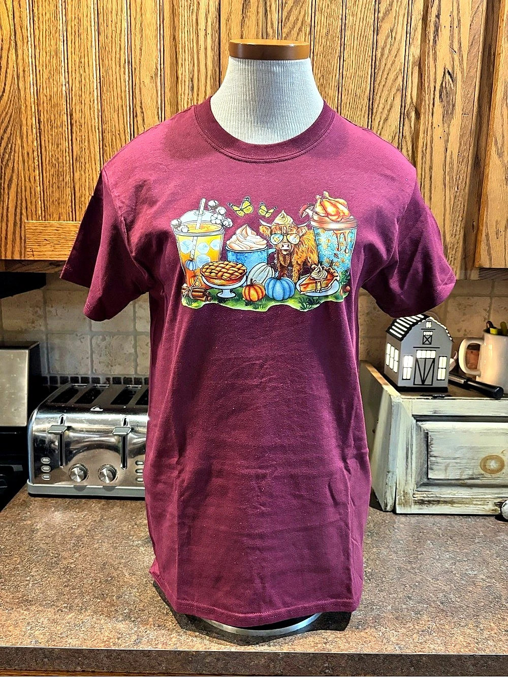 💜Gildan Graphic Short Sleeve fall Tee Size Small Like New